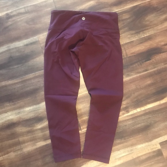 Lululemon Crop Leggings - Picture 2 of 4